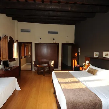 Hotell Cal Batlle 4*